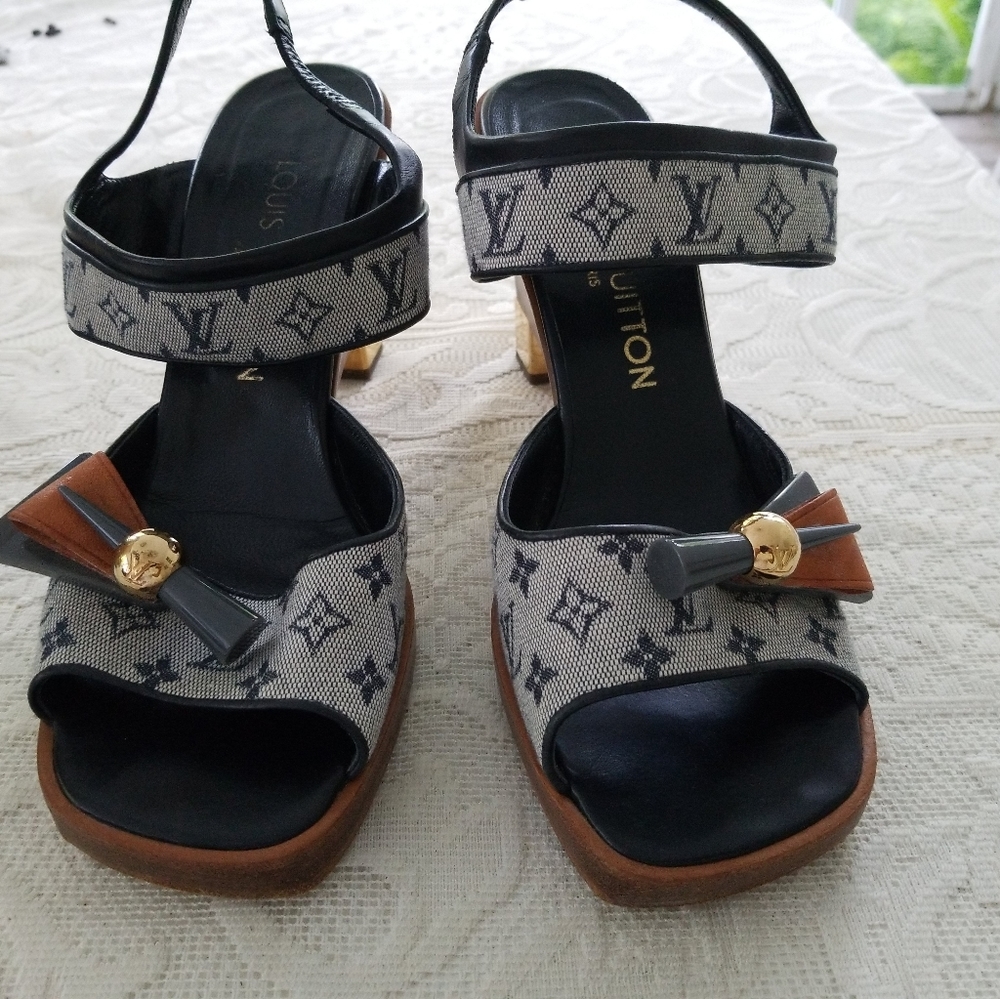 Louis vuitton size 36 platforms
